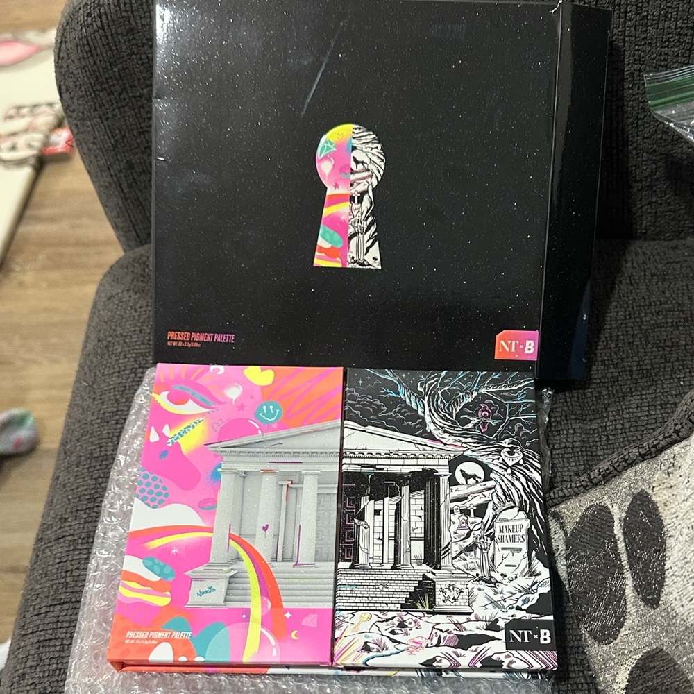 NikkieTutorials x Beauty Bay™️ Limited Edition Eyeshadow Palette 🌈